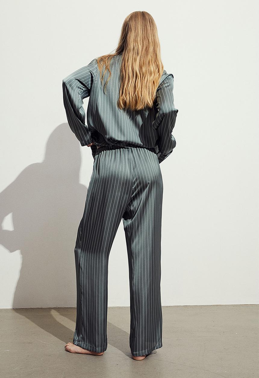 H&M - Satin pyjama shirt and bottoms - green striped