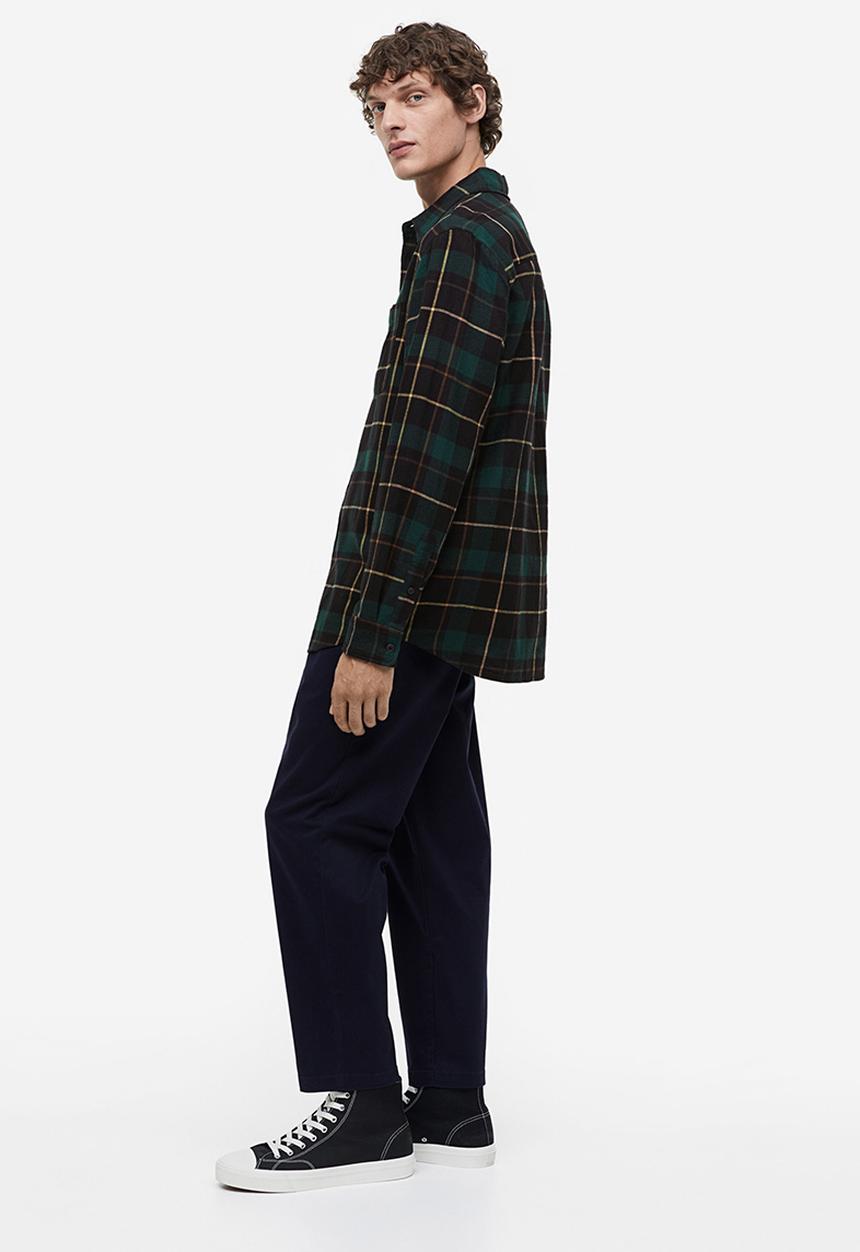 H&M - Regular fit flannel shirt - dark green/checked