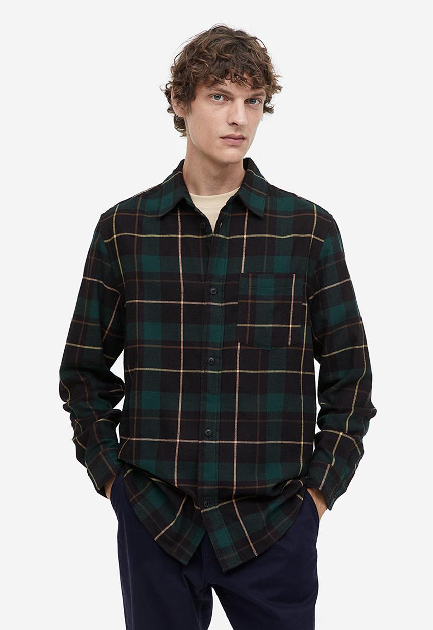 H&M - Regular fit flannel shirt - dark green/checked