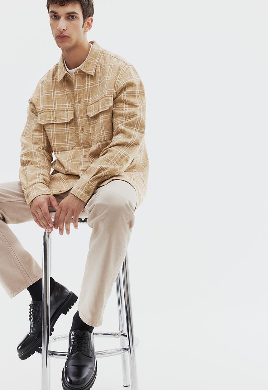 H&M - Regular fit overshirt - beige/checked