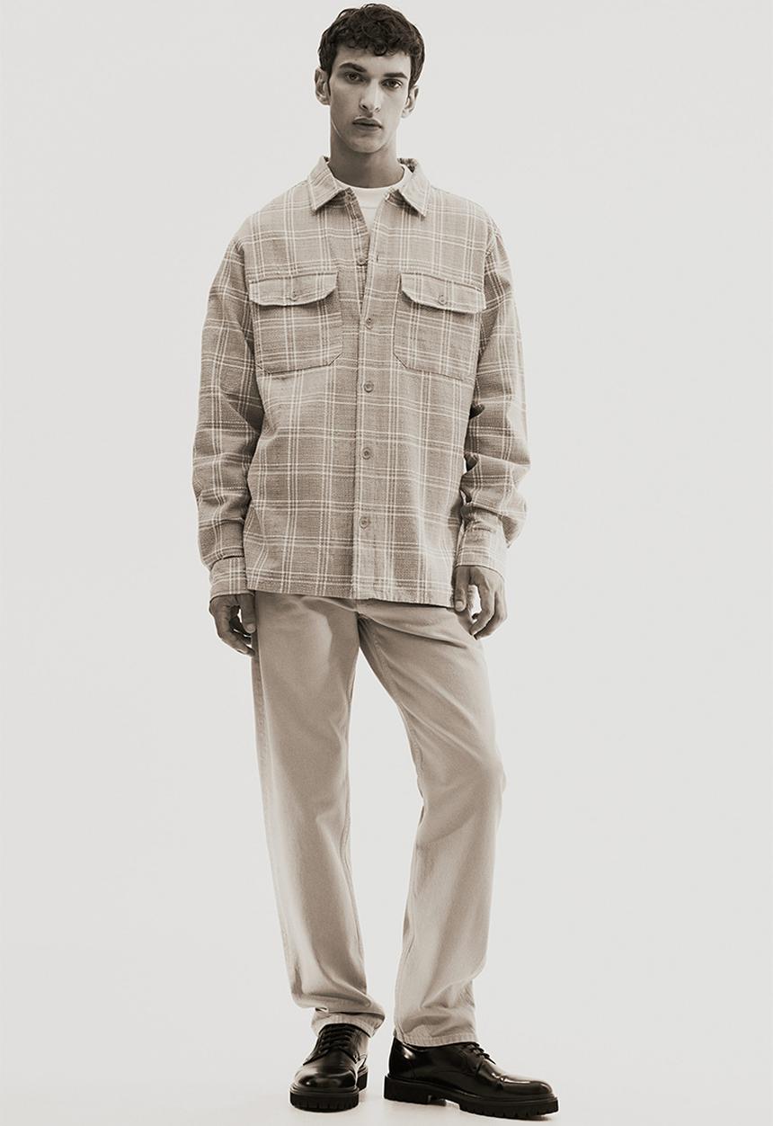 H&M - Regular fit overshirt - beige/checked