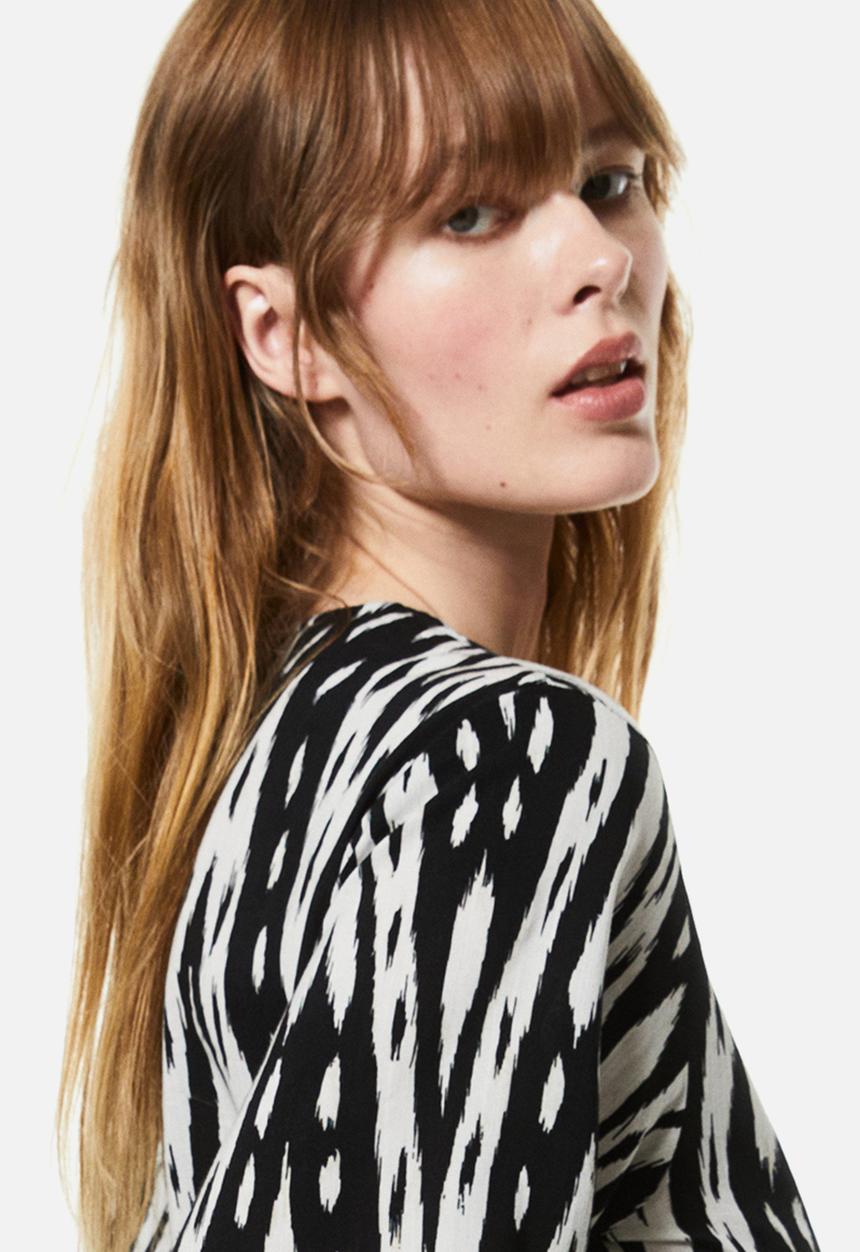 H&M - Balloon-sleeved wrap dress - black