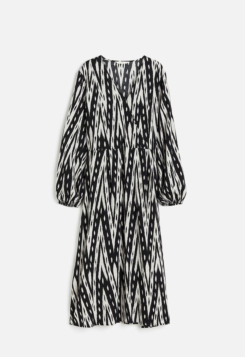 H&M - Balloon-sleeved wrap dress - black