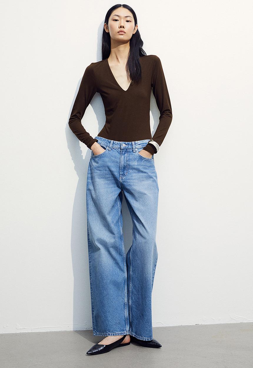 H&M - V-neck bodysuit - brown