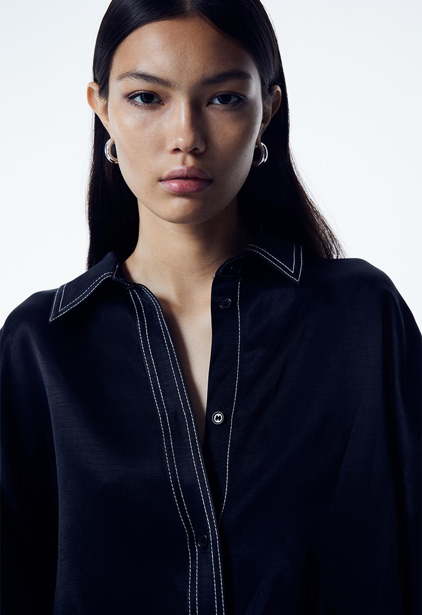 H&M - Oversized satin shirt - black
