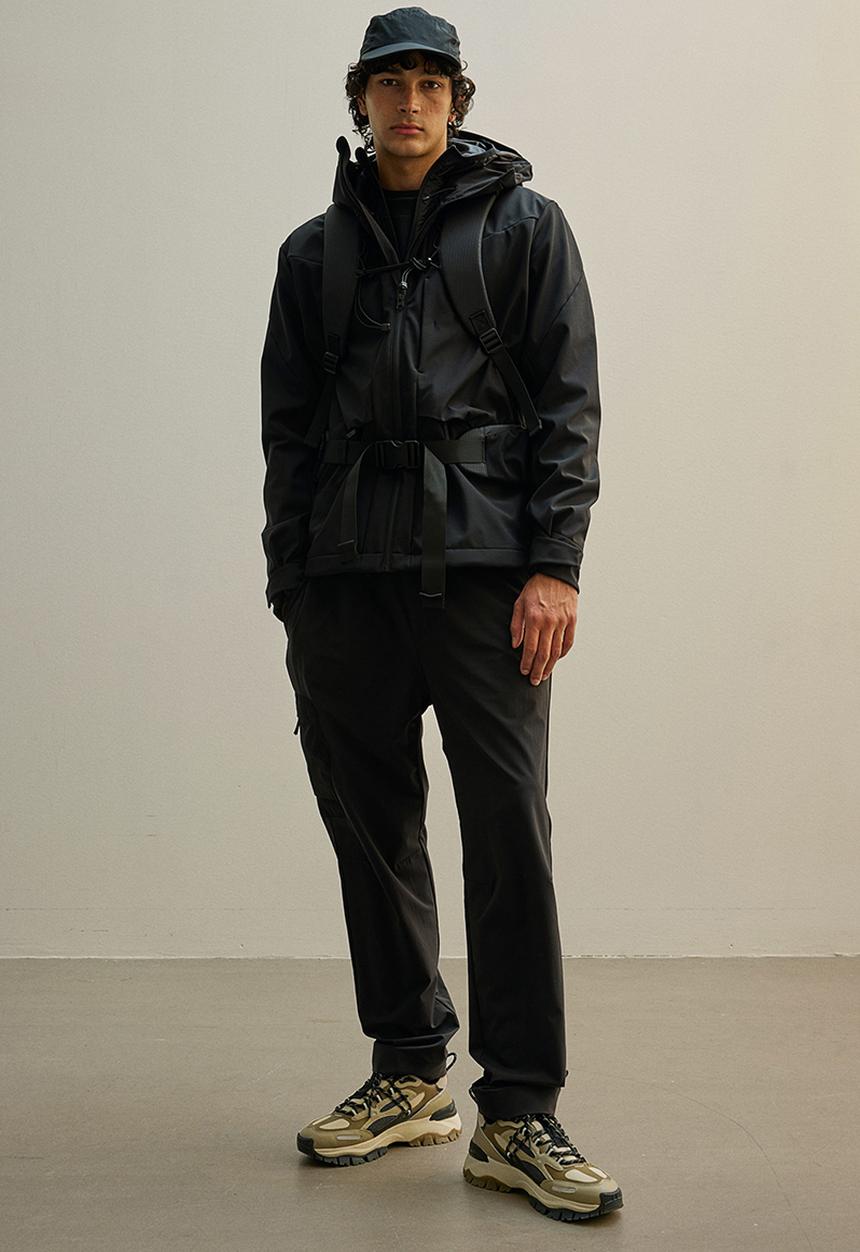 H&M - Water-repellent softshell jacket - black