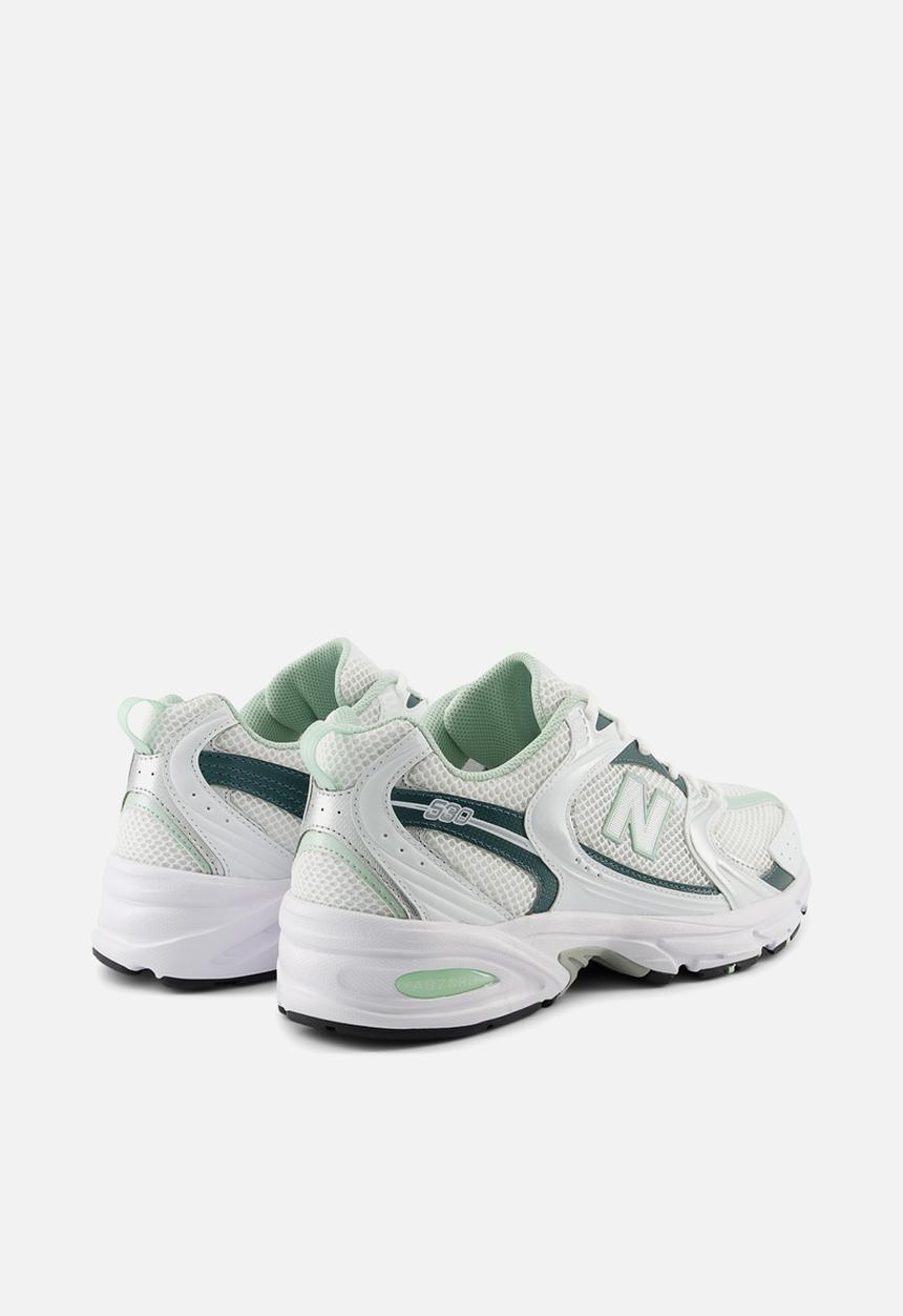 New Balance  - MR530