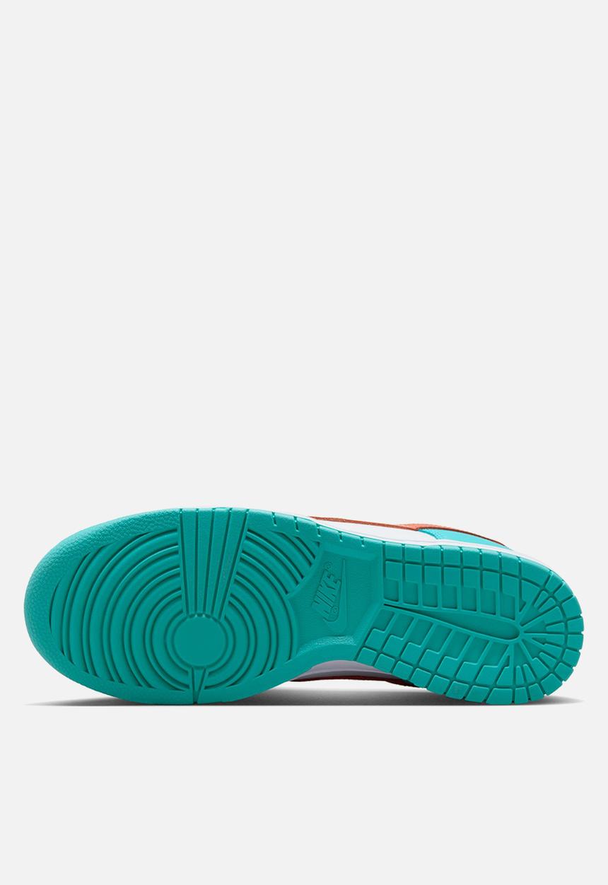 Nike - Dunk Low Retro