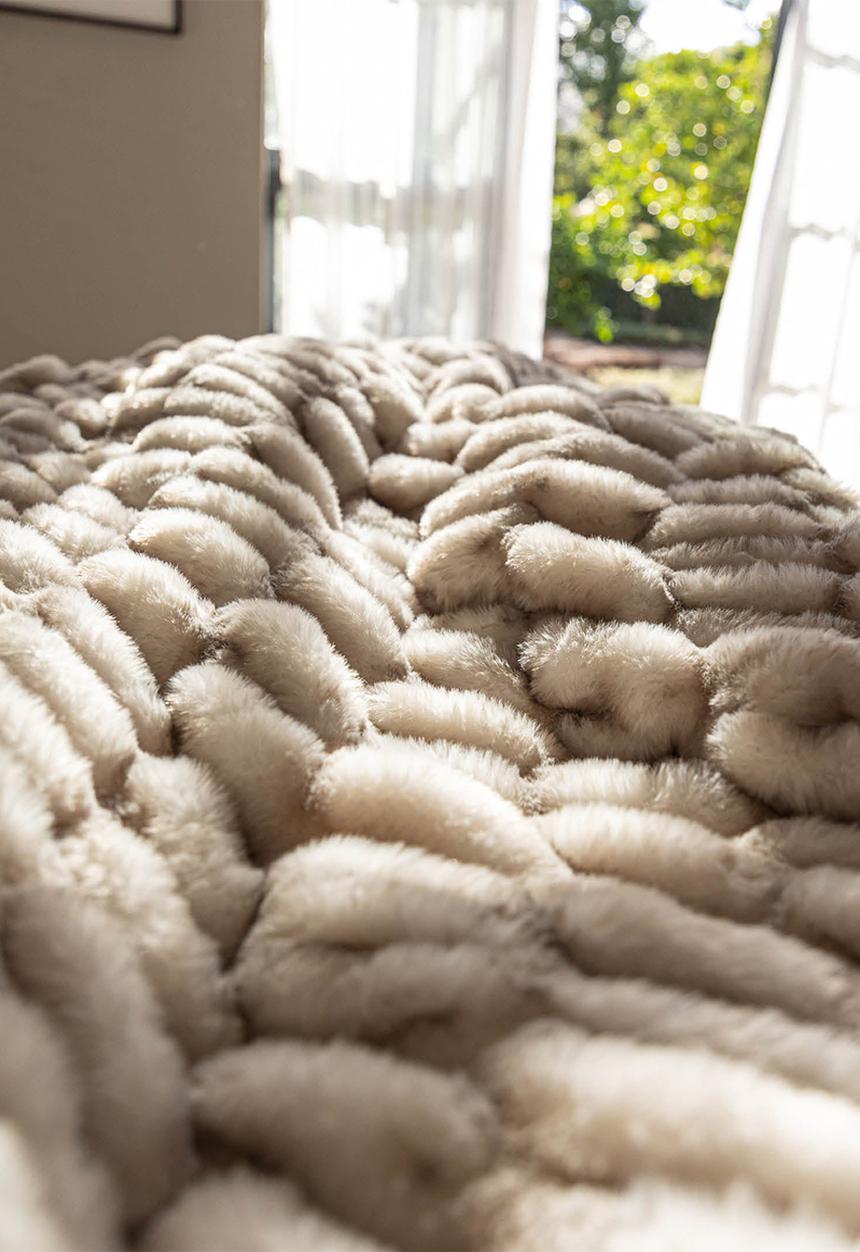 Hertex Haus - Sensorial Fur - Vanilla Pod