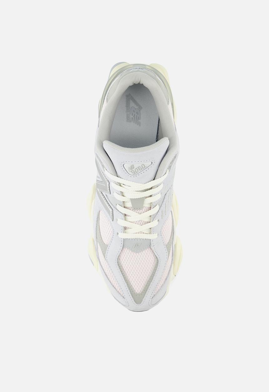 New Balance  - 9060