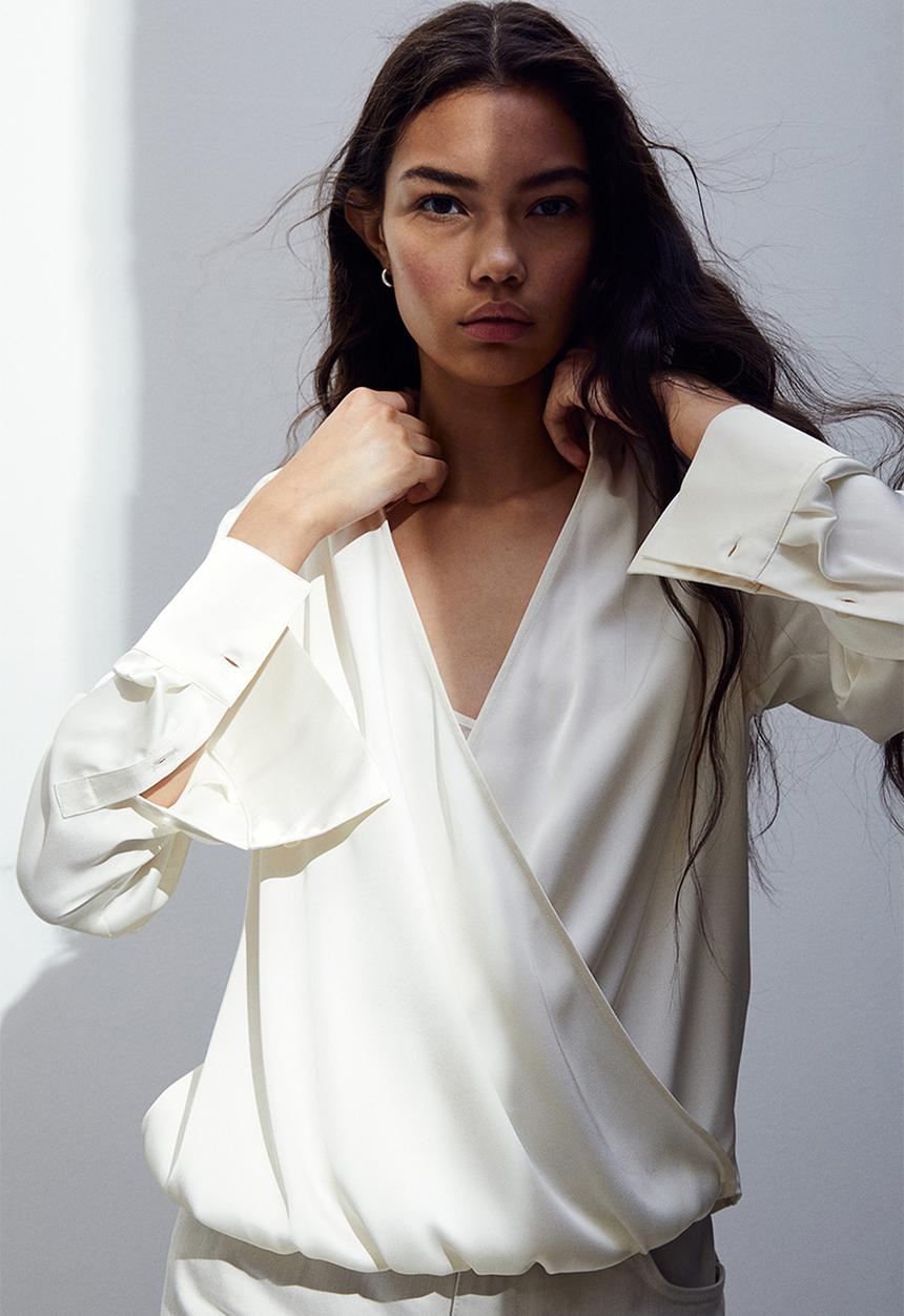 H&M - Wrapover satin blouse - white