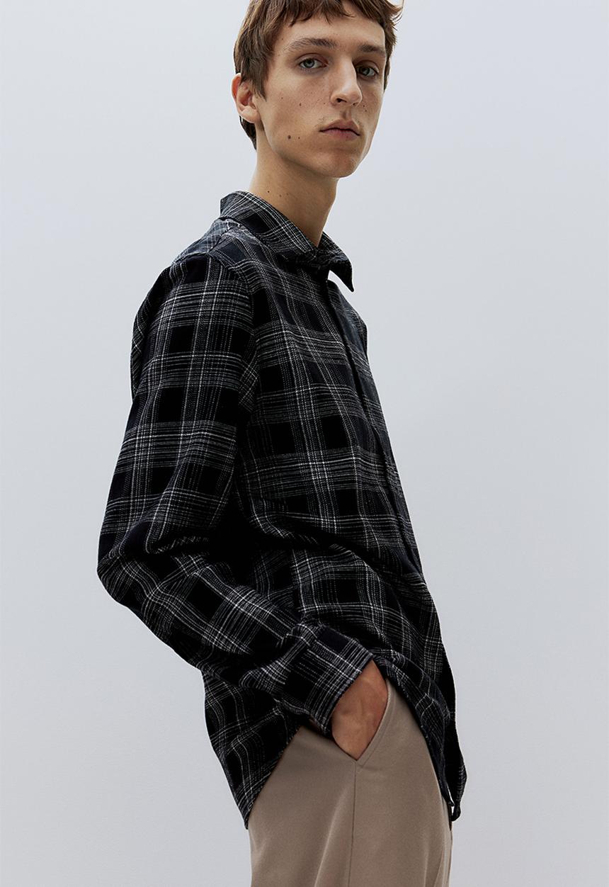 H&M - Regular fit flannel shirt - black/checked 