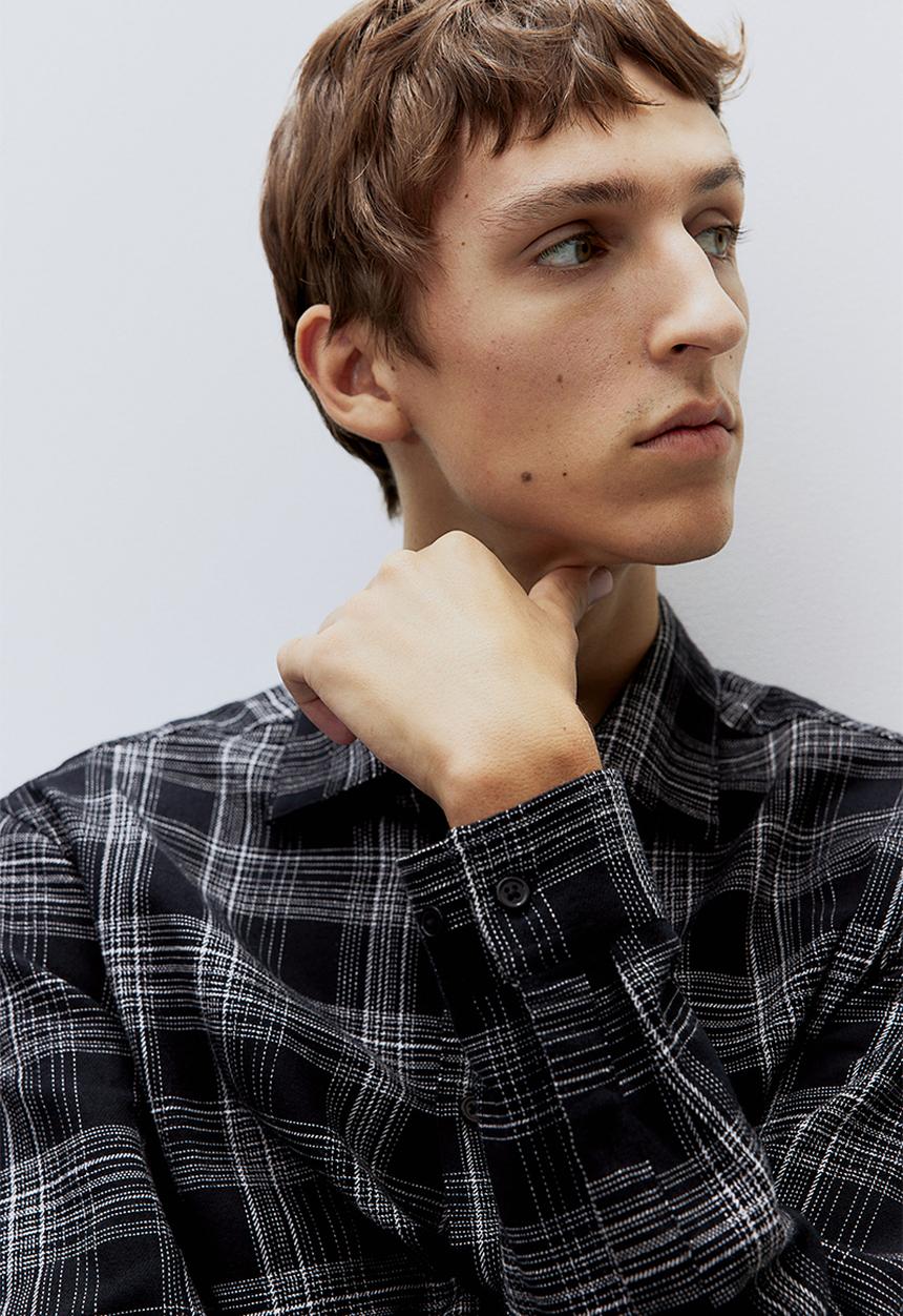H&M - Regular fit flannel shirt - black/checked 