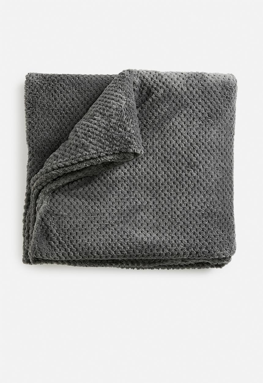 Sixth Floor - Waffle Fleece Throw - charcoal