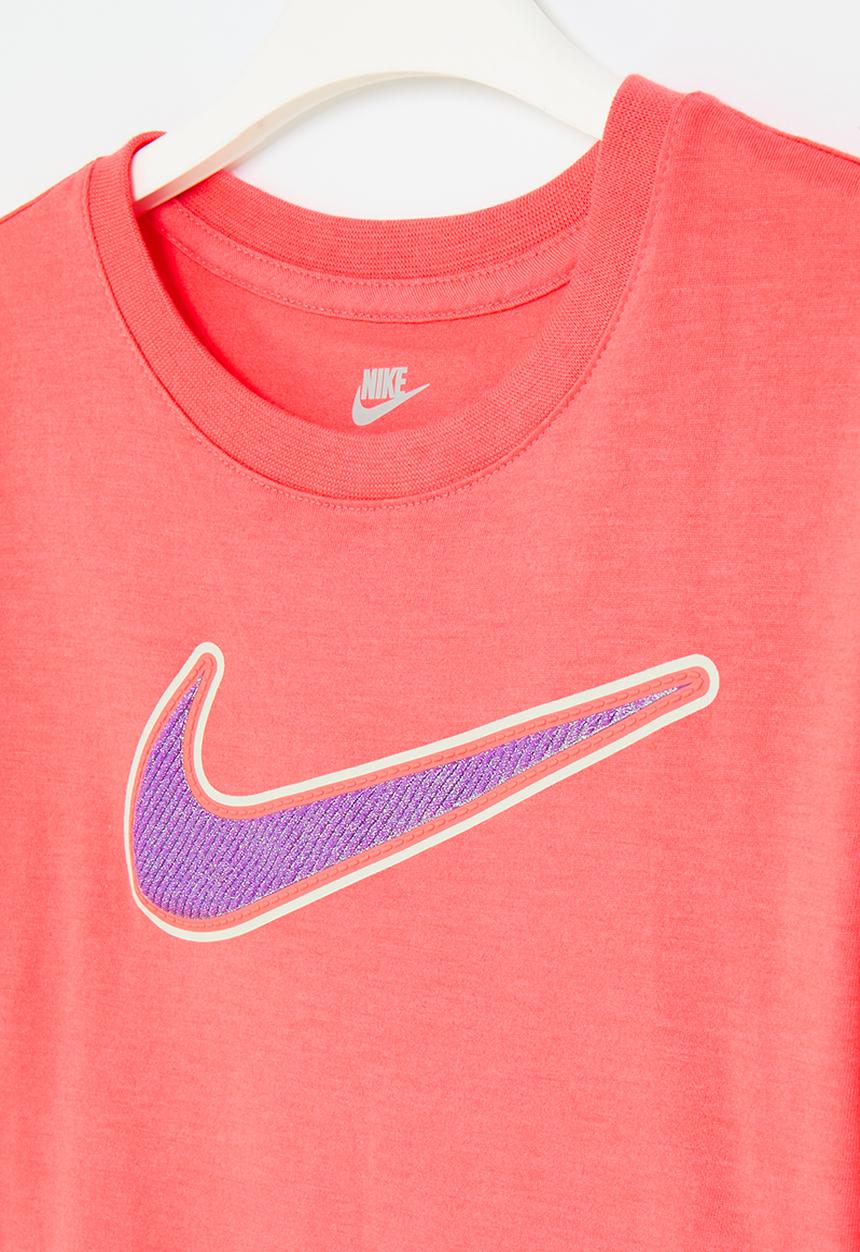 Nike - Nike swoosh varsity outline tee - ember glow
