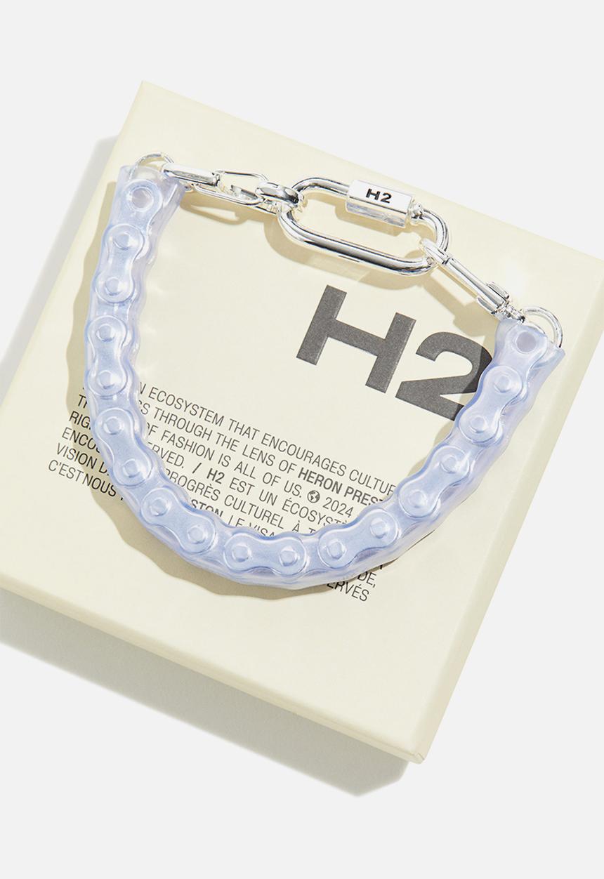 H&M - Bike-chain-inspired bracelet - light blue
