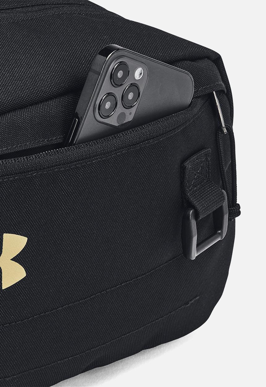 Under Armour - UA Contain Travel Kit - Black/MetallicGold
