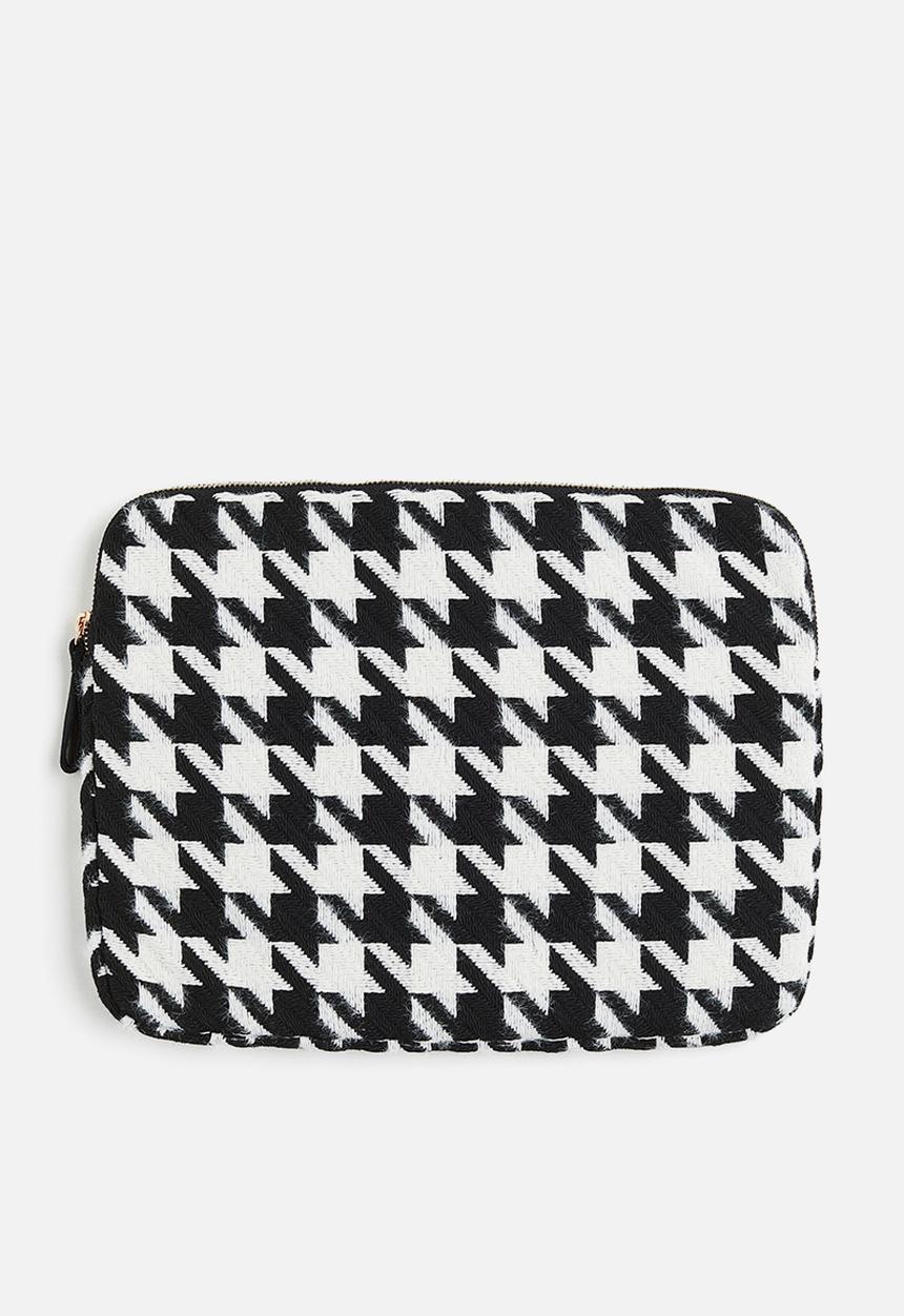 H&M - Textured-weave laptop case - black dogtooth-patterned