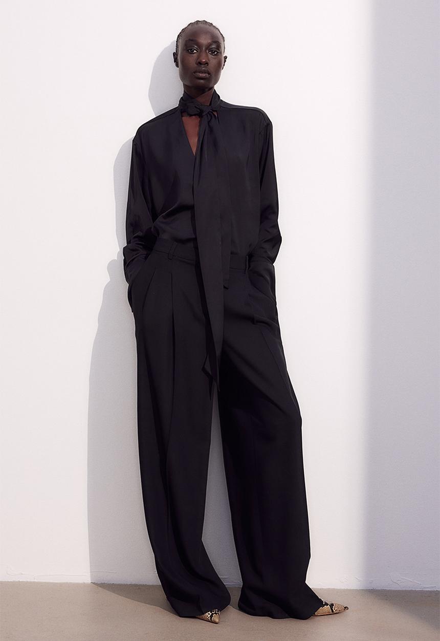 H&M - Tie-detail blouse - black