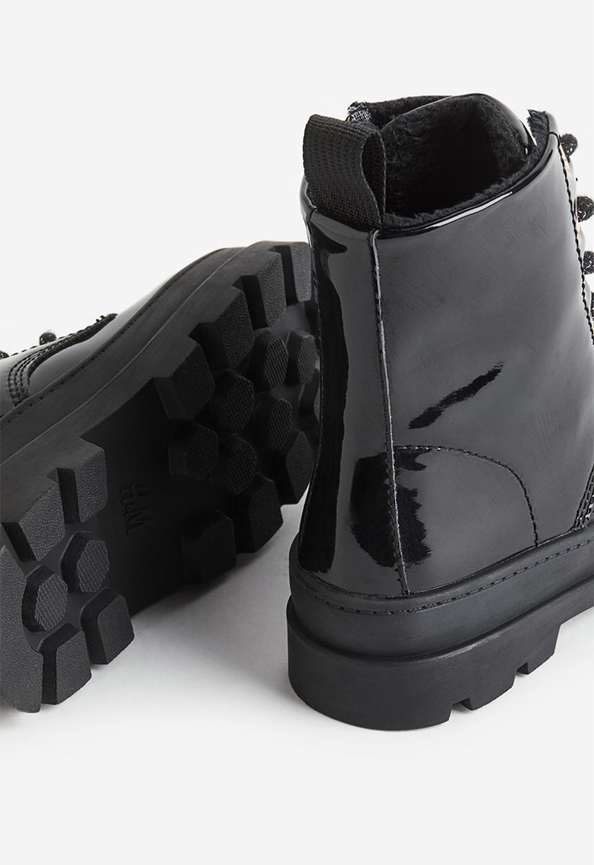 H&M - Warm-lined lace-up boots - black