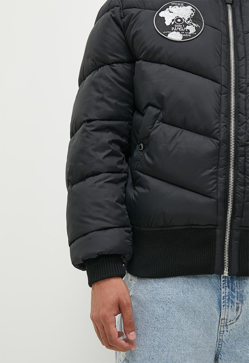 Alpha Industries - Hooded puffer voyager - black