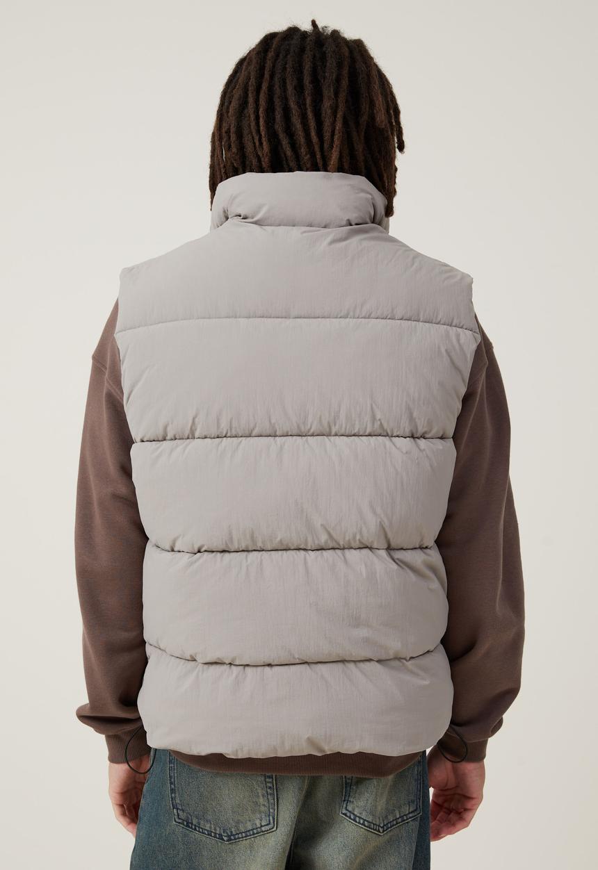 Cotton On - Recycled puffer vest - asphalt