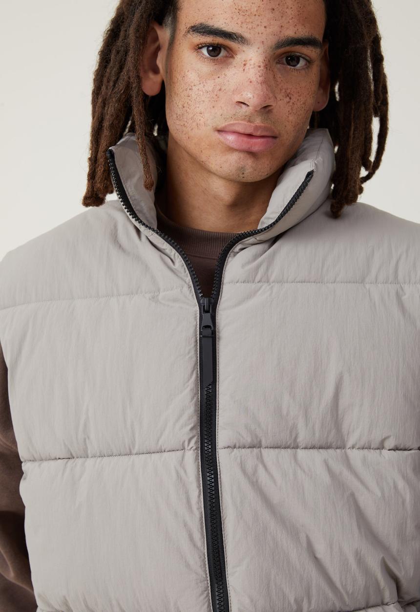 Cotton On - Recycled puffer vest - asphalt
