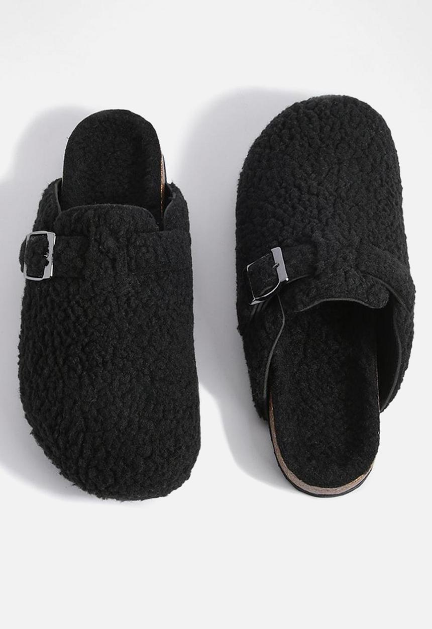 boohoo - Borg closed toe clogs - black
