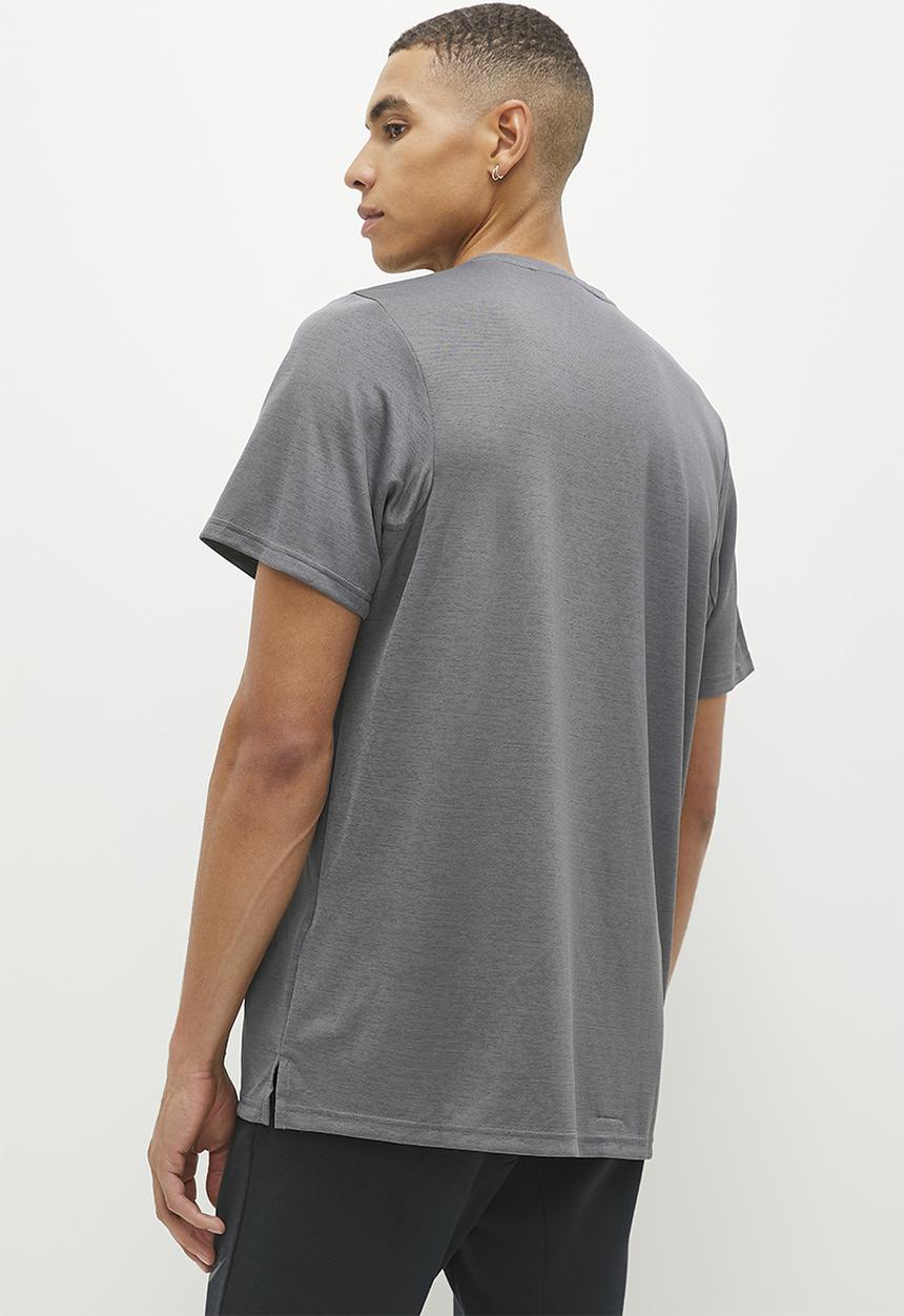 Nike - Miler  Dri-FIT UV Short-Sleeve Running Top - grey fog