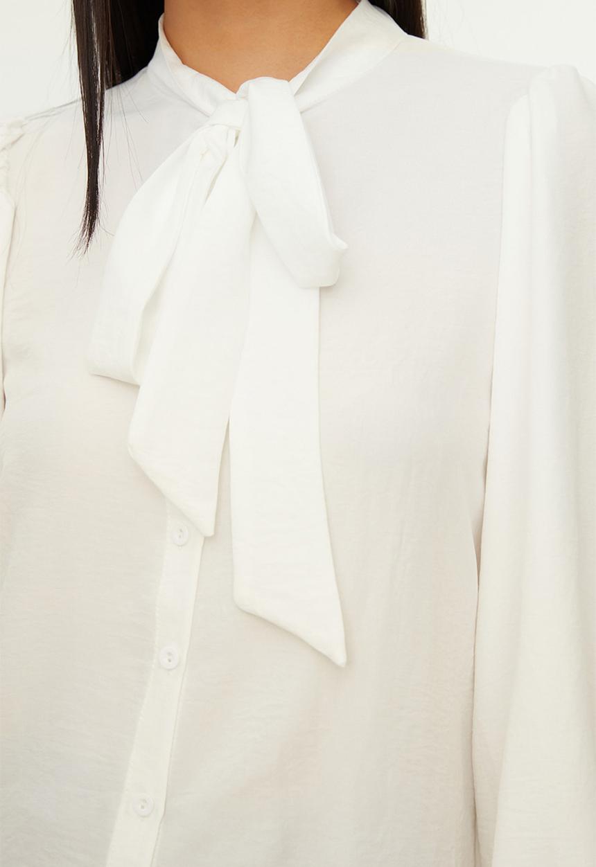 Trendyol - Scarf Shirt - Ecru