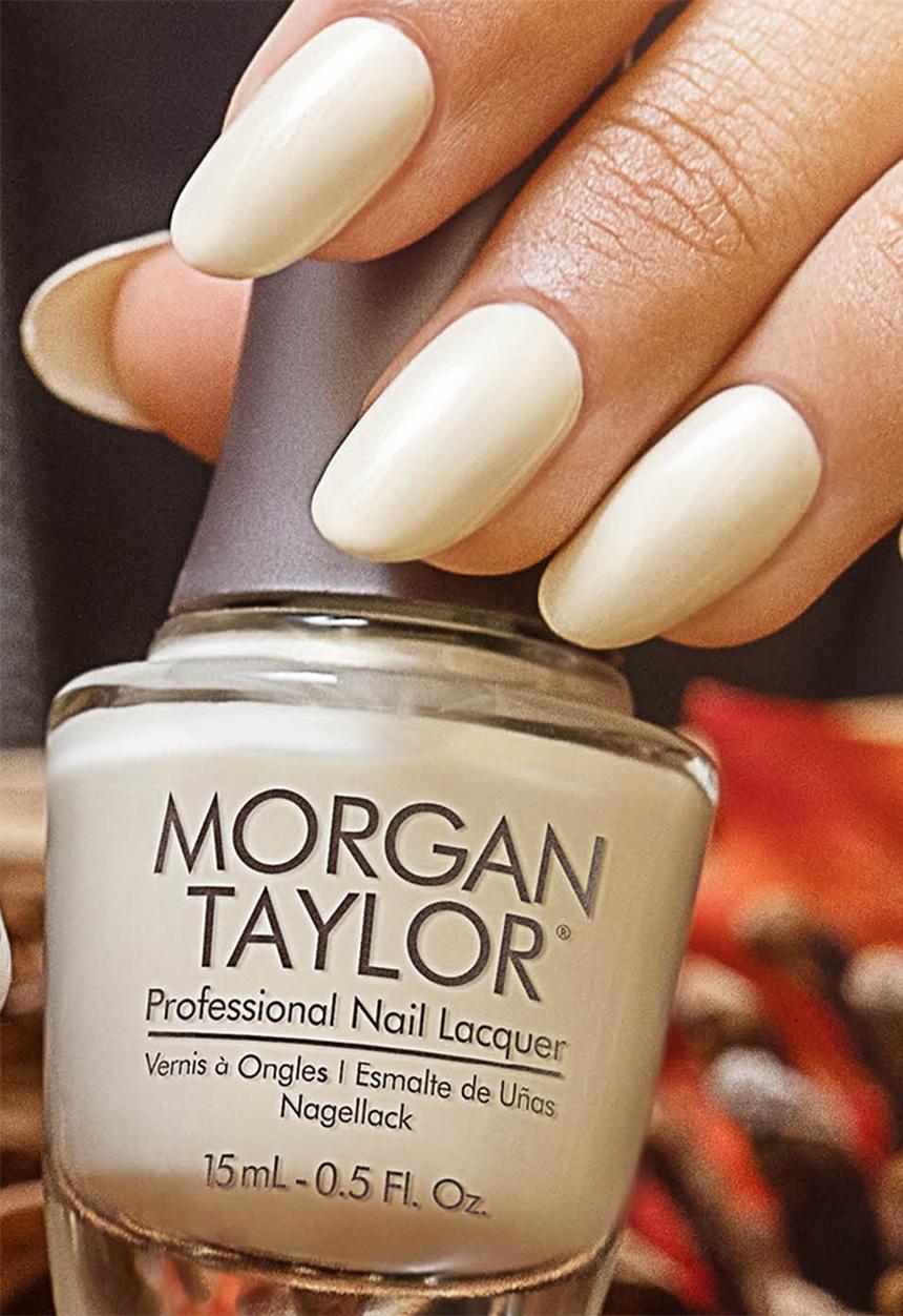 Morgan Taylor - Nail Lacquer - Dew Me A Favor 15ml