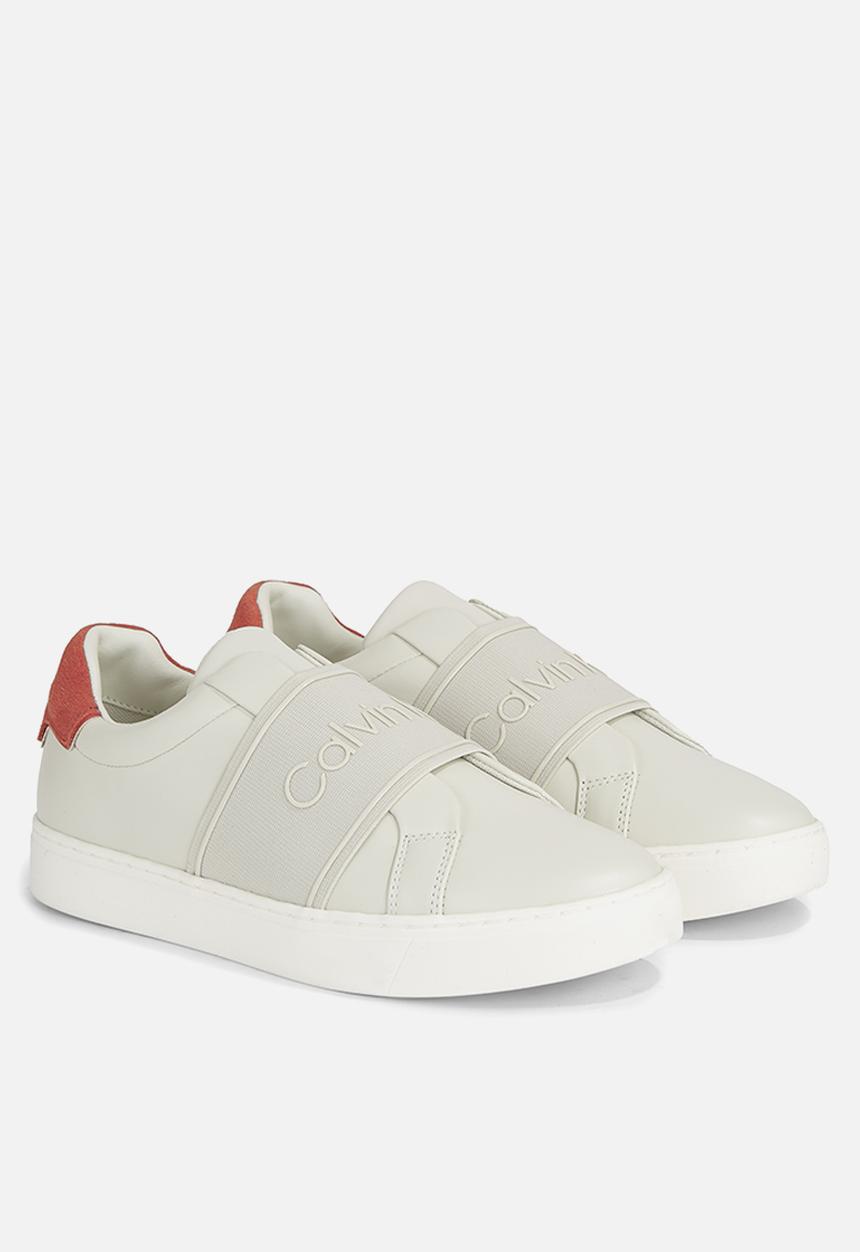 Calvin Klein - Clean cupsole slip on - dk ecru