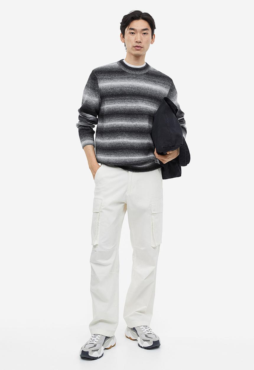 H&M - Regular fit jumper - black/striped