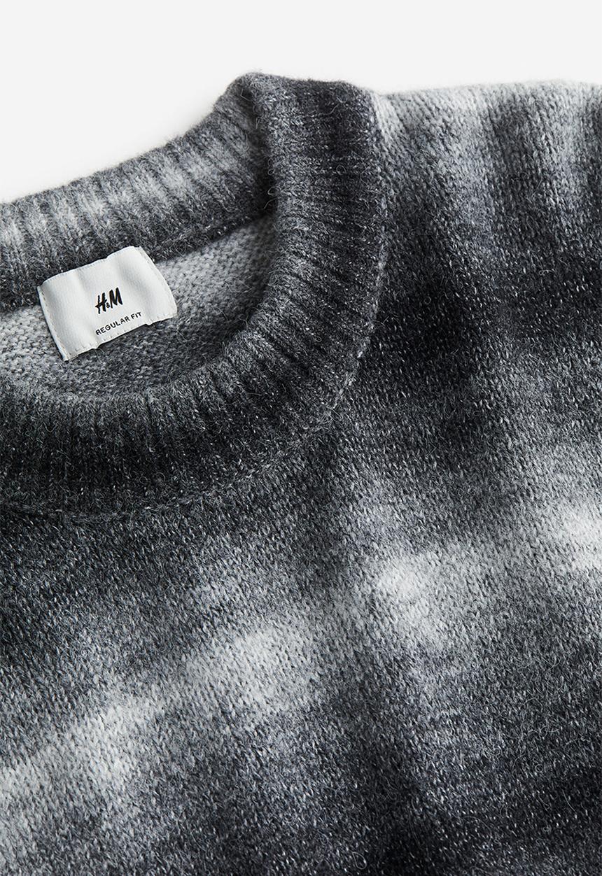 H&M - Regular fit jumper - black/striped