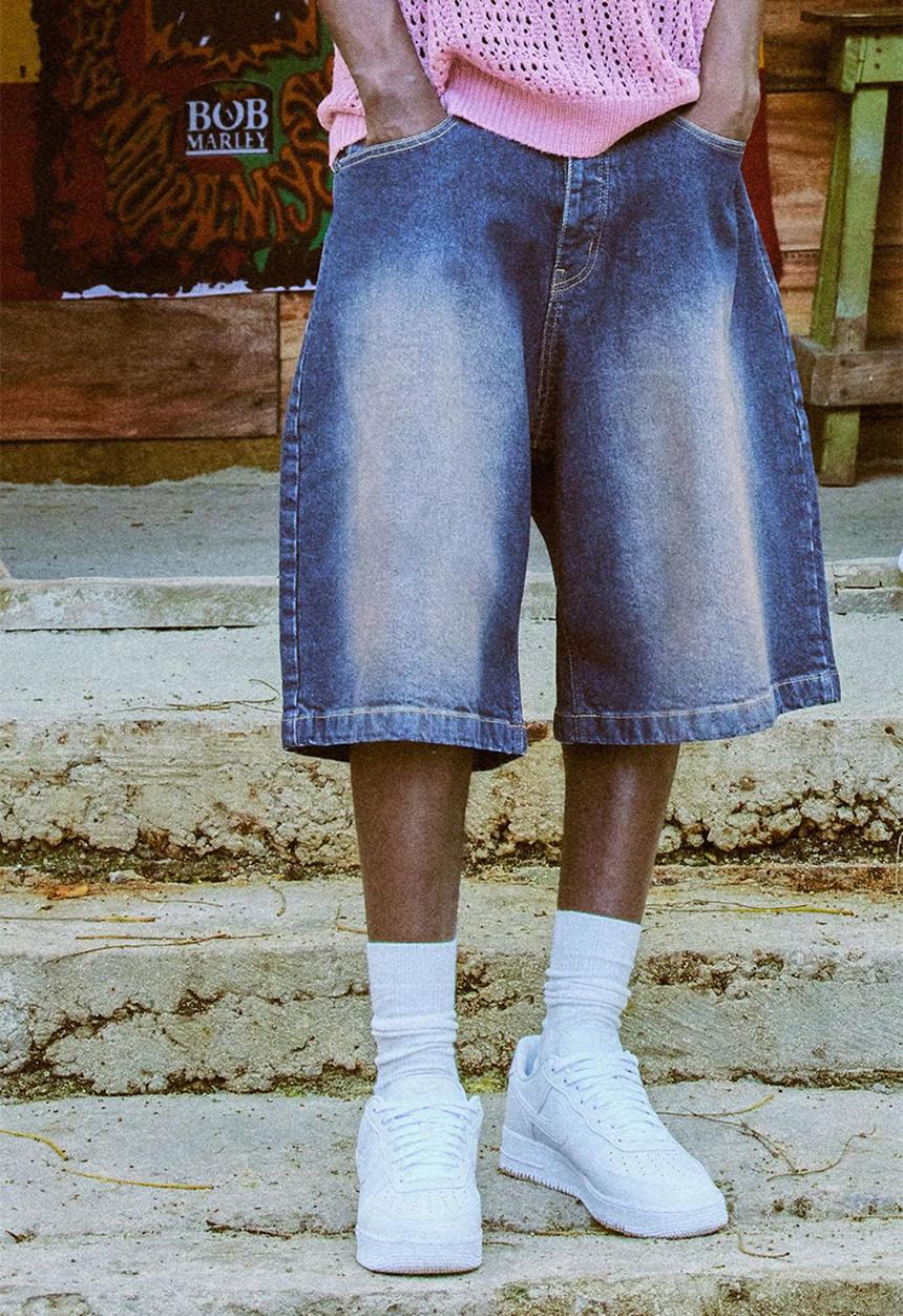 boohooMAN - Parachute tinted denim shorts - dark blue