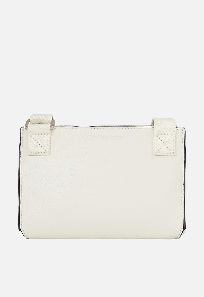 Calvin Klein - Ultralight ew phone crossbody19 - ivory