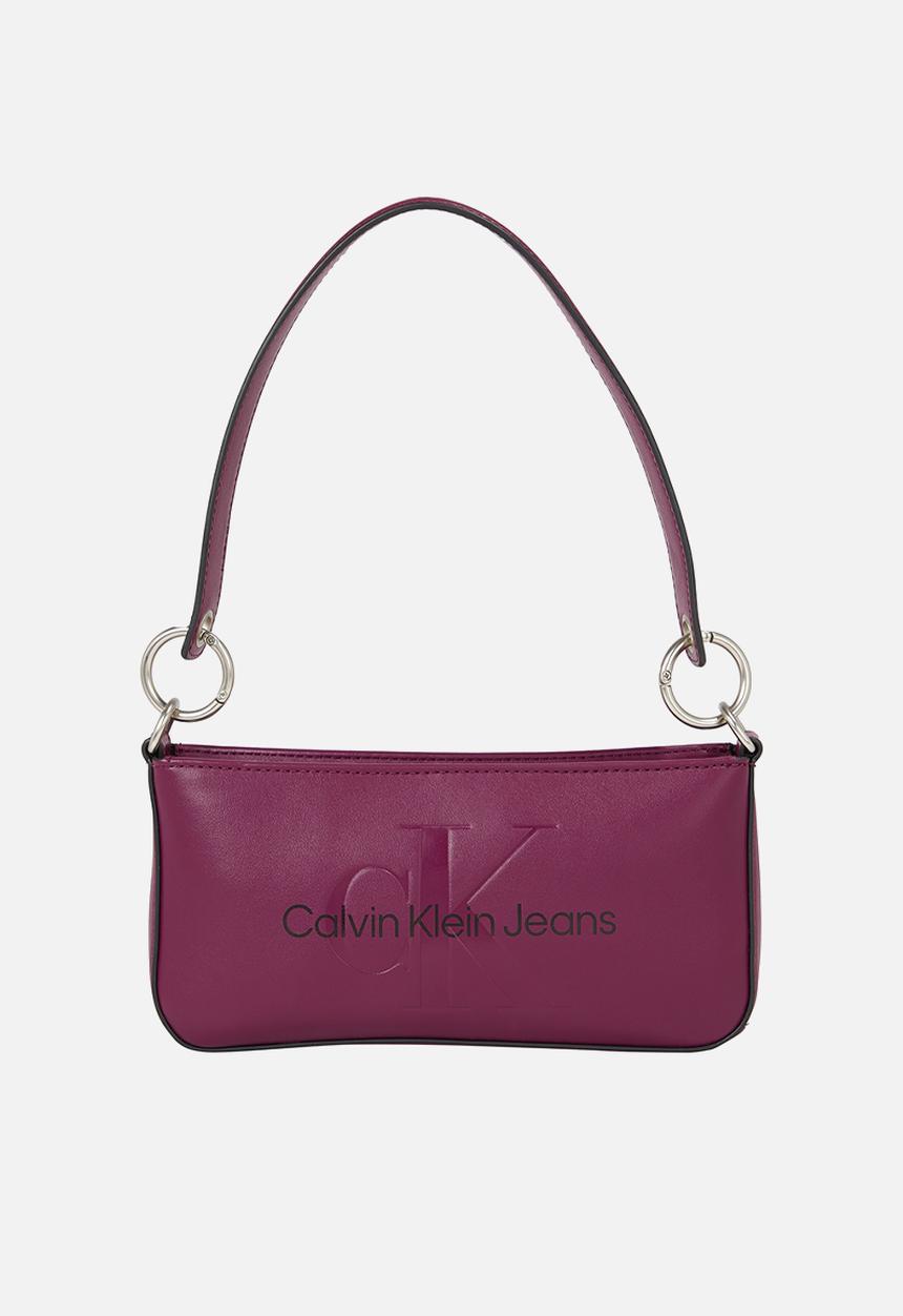 Calvin Klein - Sculpted shoulder pouch25 mono - amaranth
