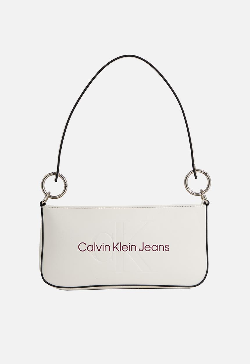 Calvin Klein - Sculpted shoulder pouch25 mono - white
