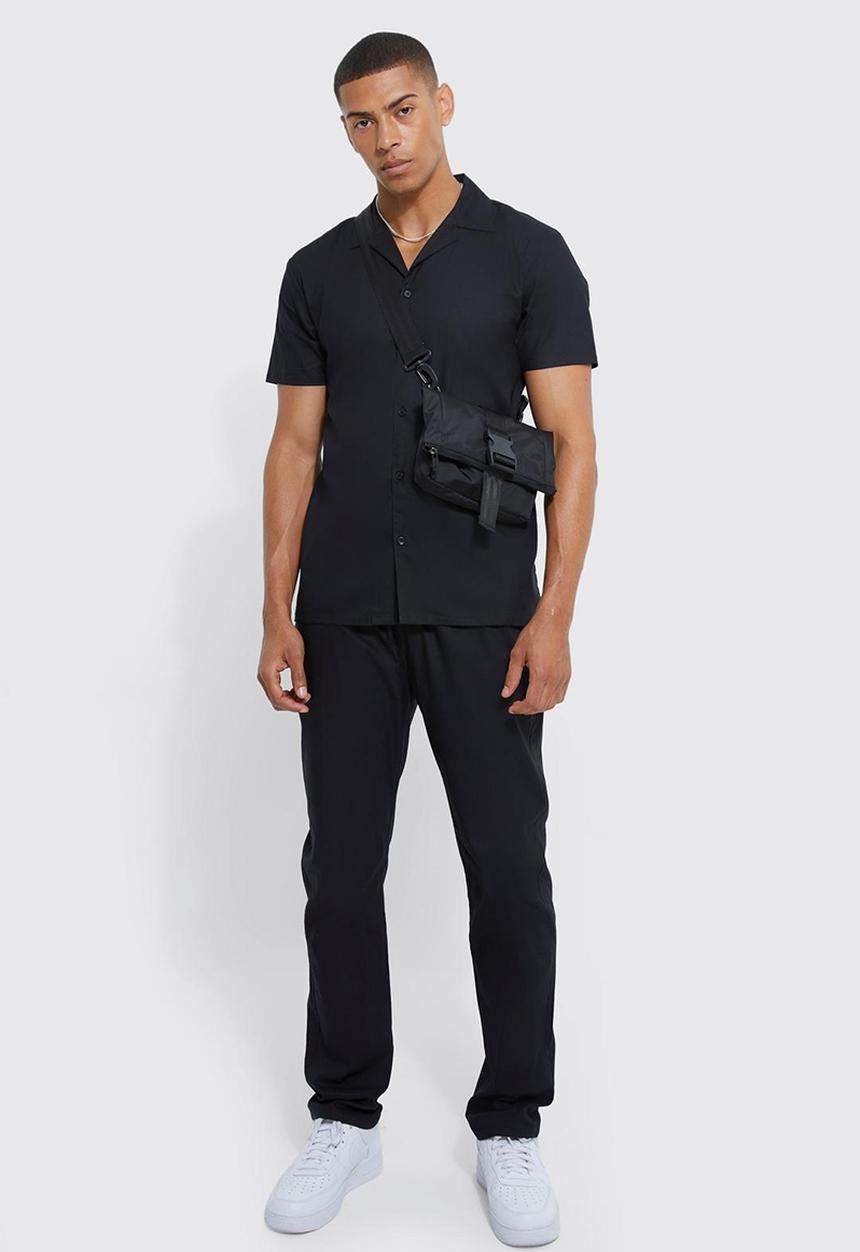 boohooMAN - Short sleeve regular tech stretch shirt and slim trouser - black