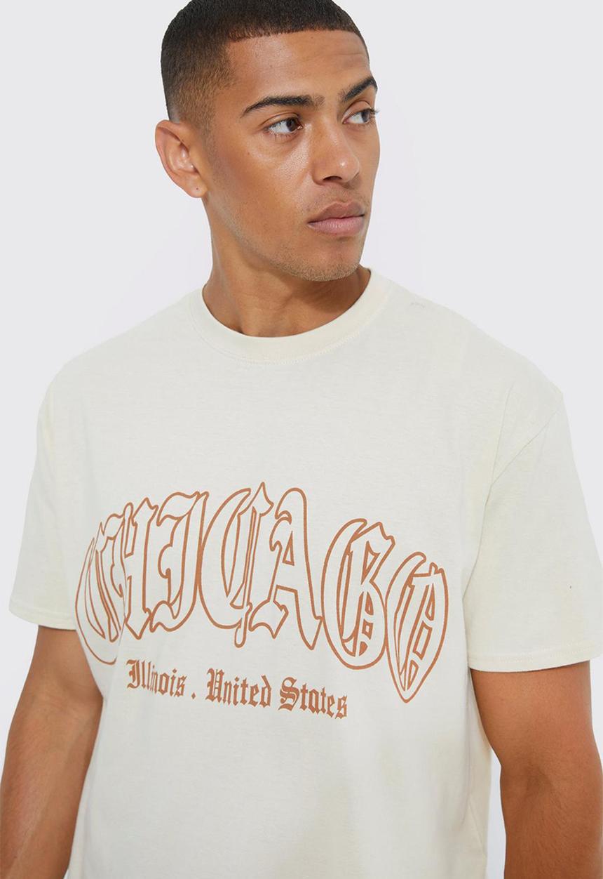 boohooMAN - Oversized chicago print t-shirt - sand
