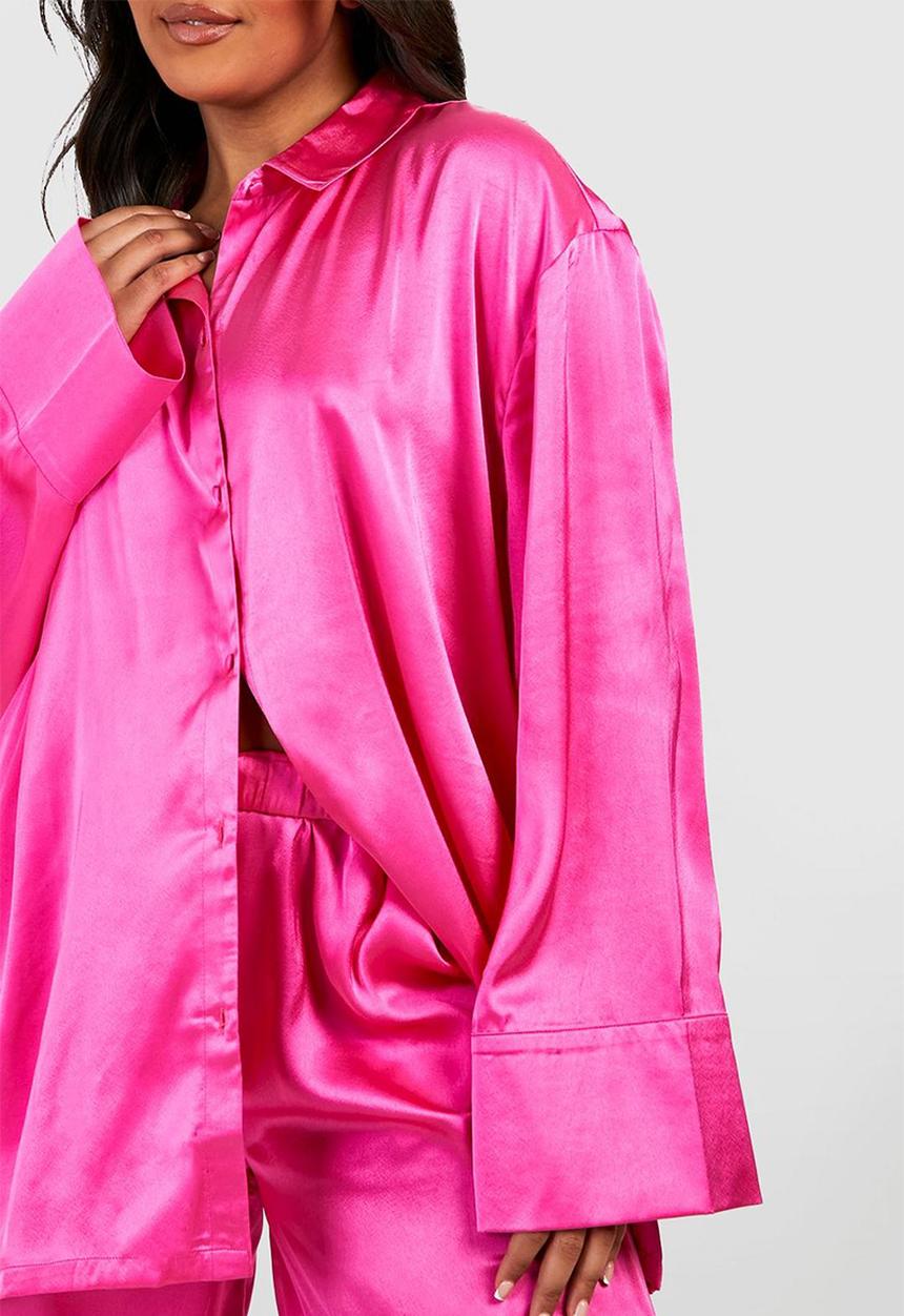 boohoo - Plus satin oversized pyjama shirt & trouser set - pink