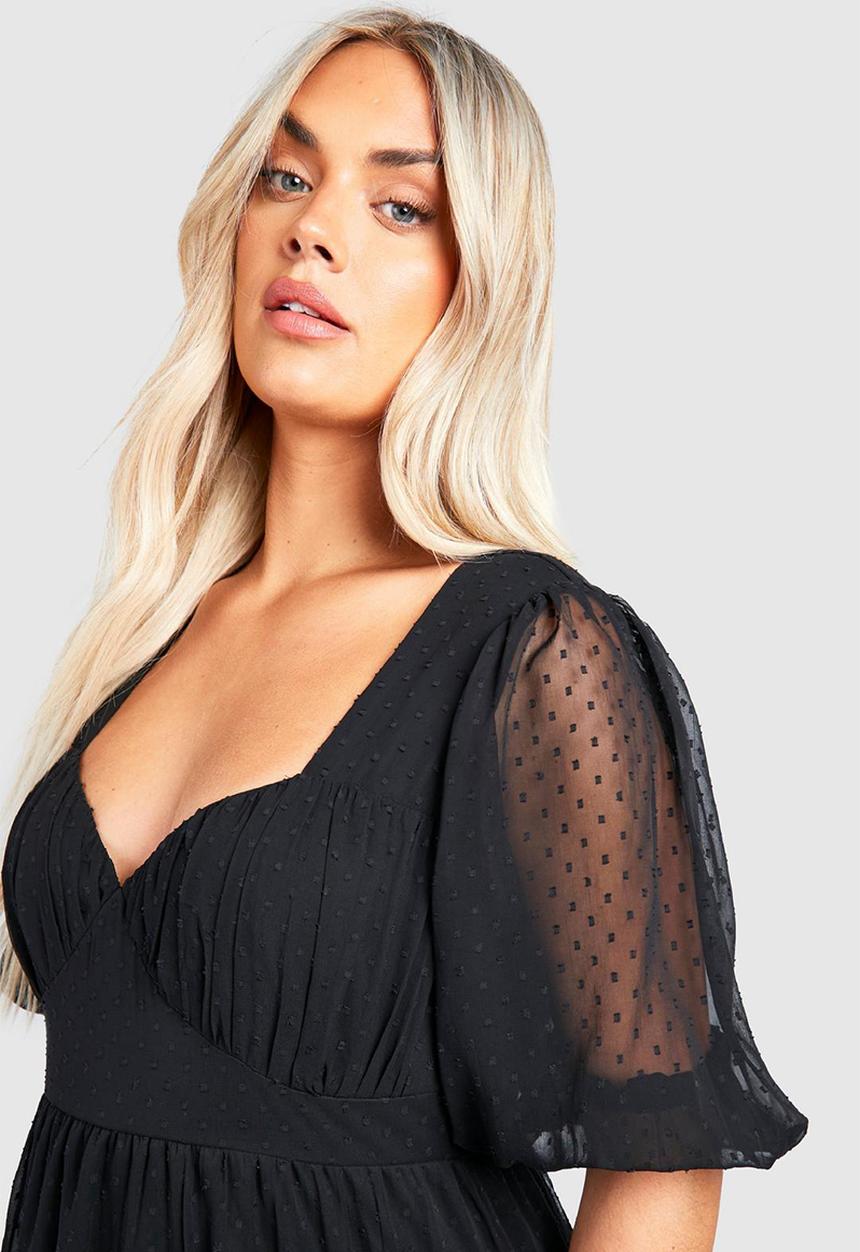 boohoo - Plus dobby milkmaid detail maxi dress - black