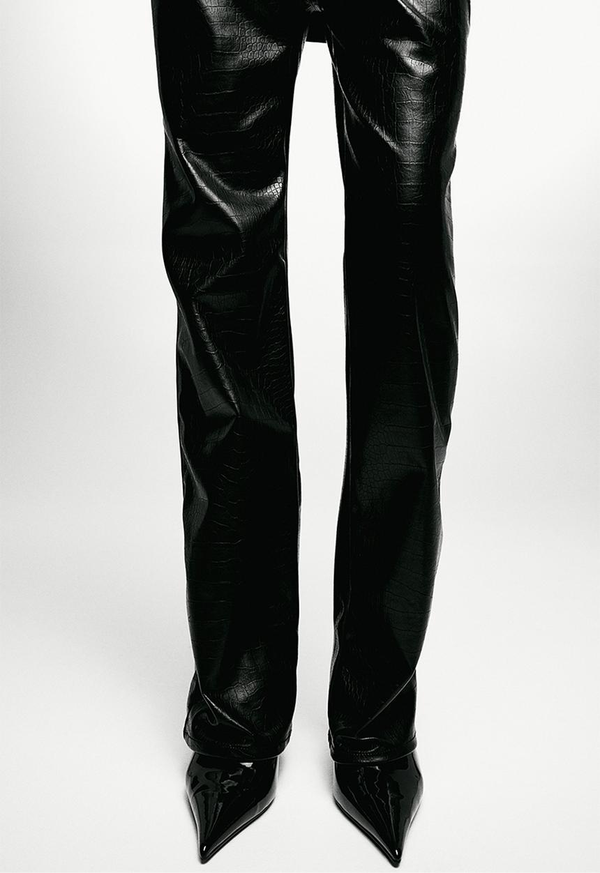 Coated trousers - black crocodile patterned - 1179279003