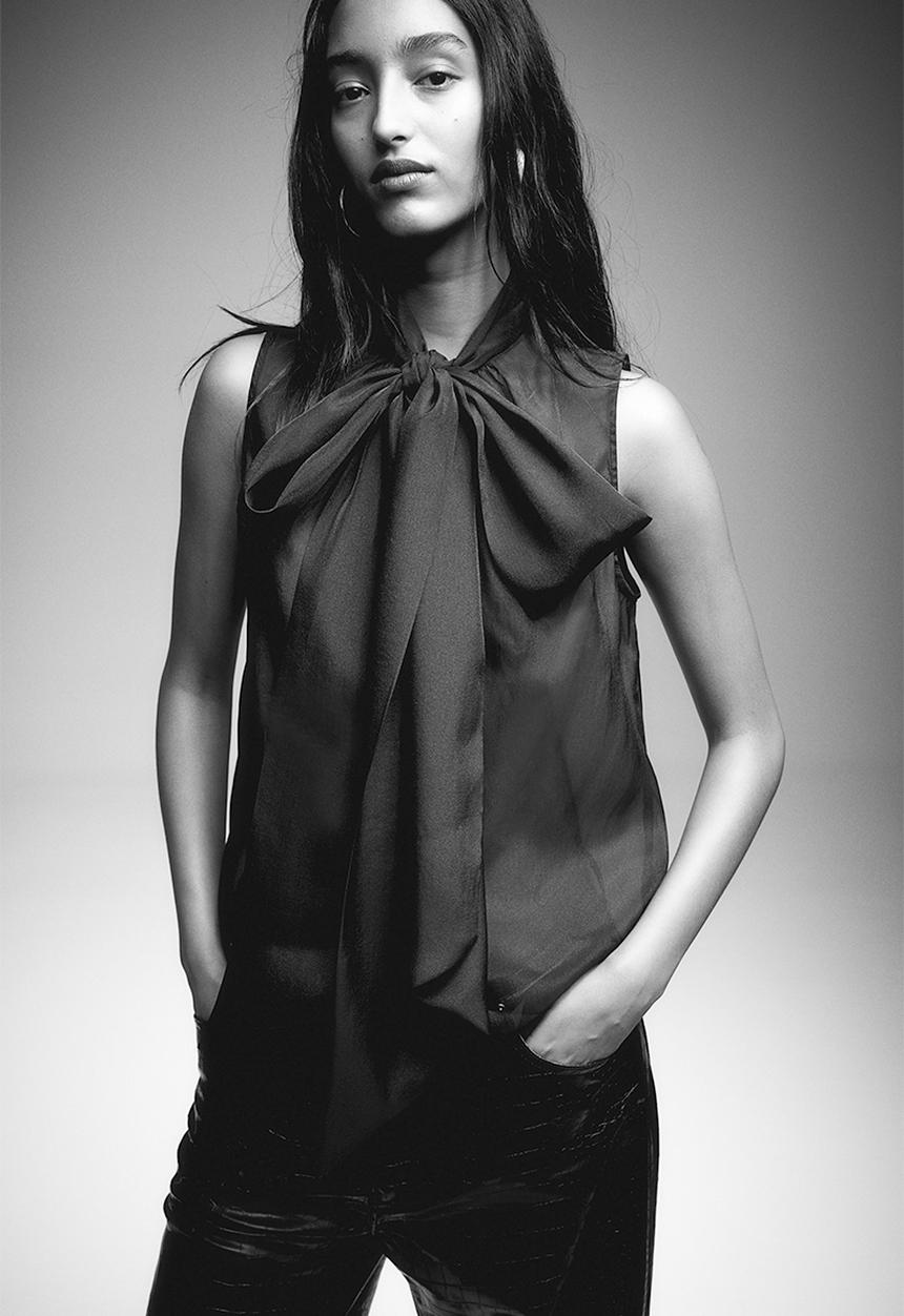 H&M - Sheer tie-neck blouse - black