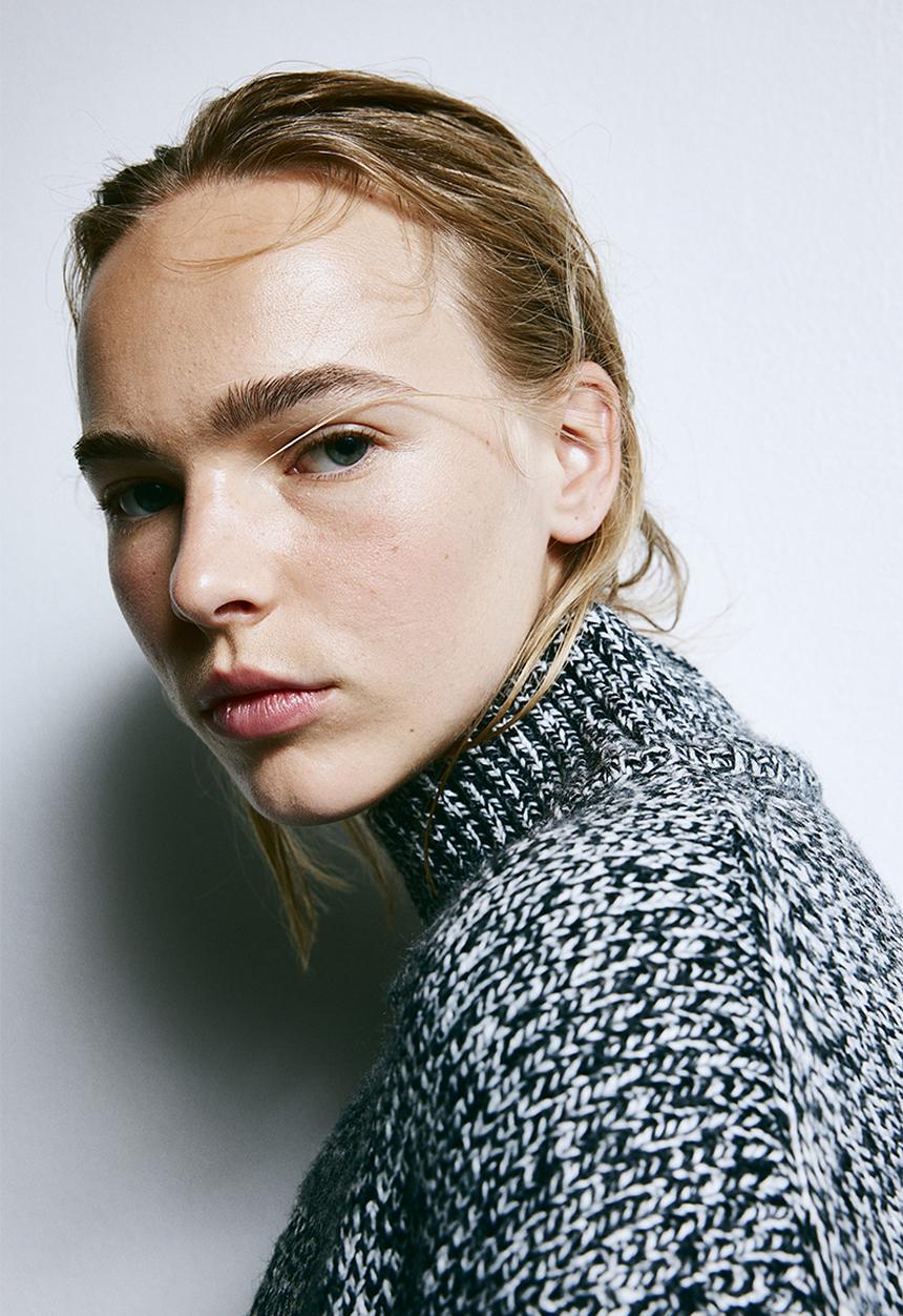 H&M - Knitted turtleneck dress - black