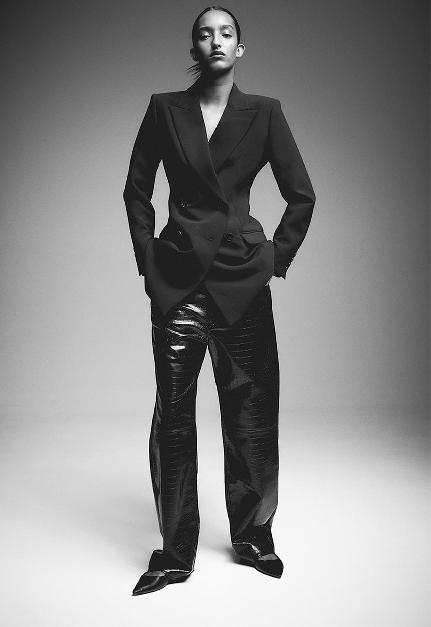 H&M - Tapered-waist twill blazer - black