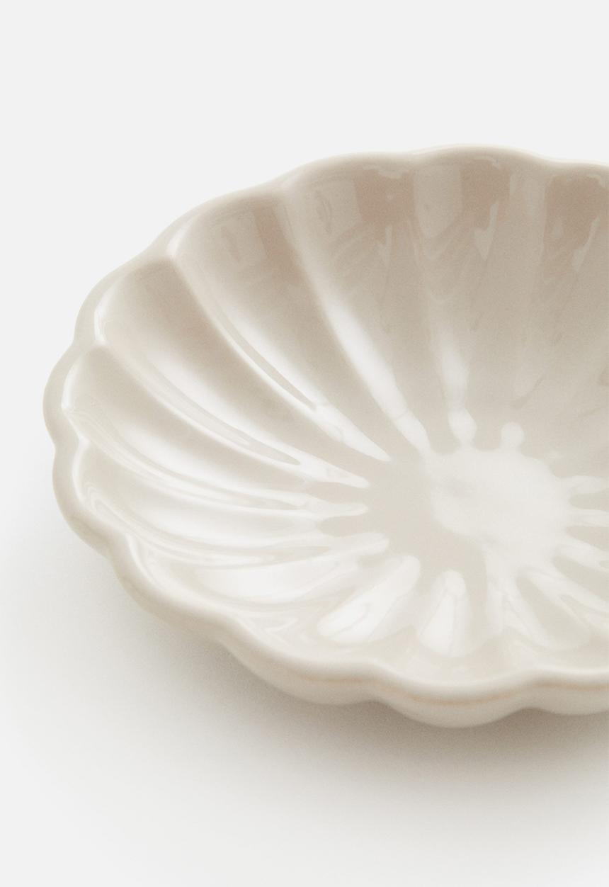 H&M - Small porcelain dish - beige