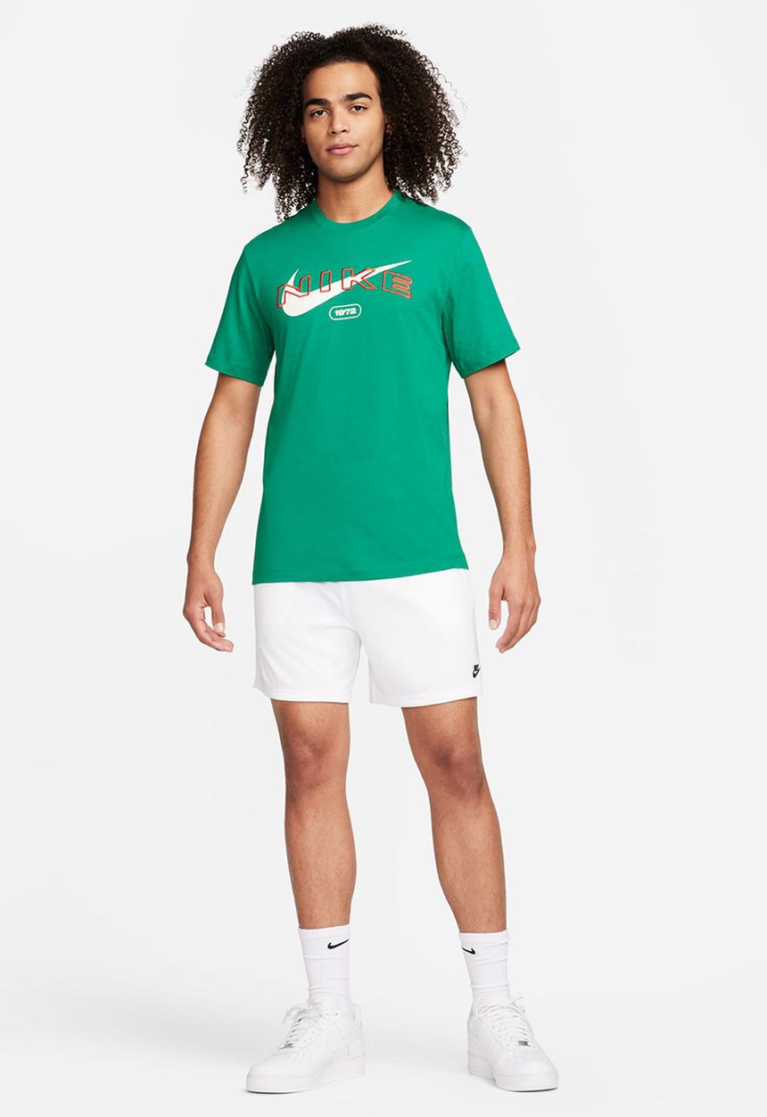 Nike - NSW  Club seasonal Hbr tee - malachite green