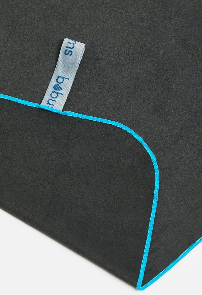 Bobums - Gym towel with zip - black & gunmetal