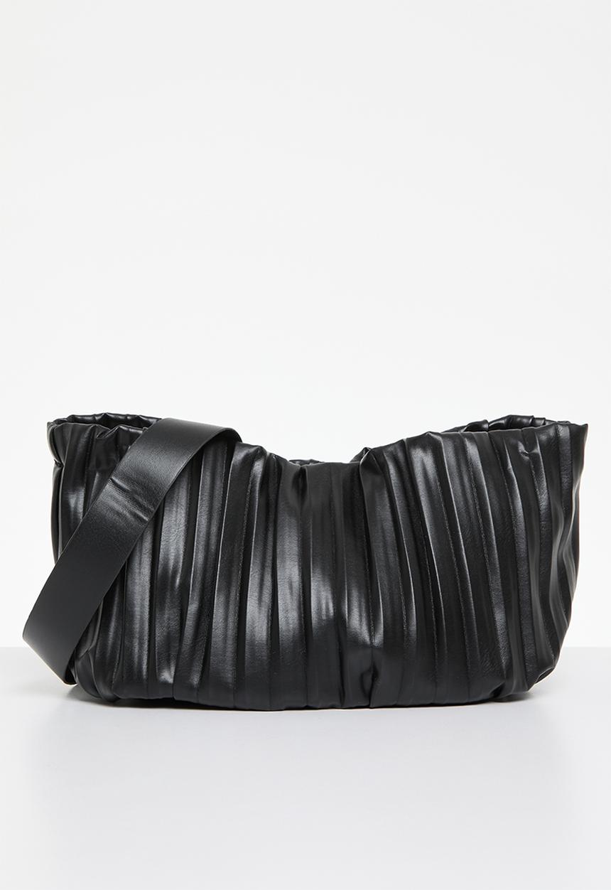 Superbalist - Plisse  shoulder bag - black